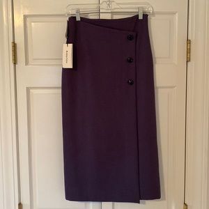 Aritzia Babaton Billy skirt size M color navy/purple